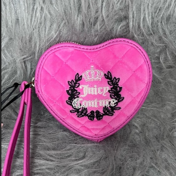 Juicy Couture pink fuzzy heart-shaped coin purse / wallet NWT - Picture 2 of 6
